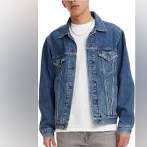 Classic Vintage Men's Levi's Blue Denim Jacket (L)